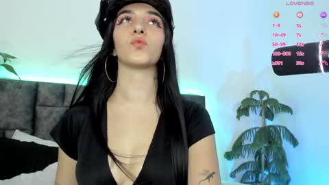 Snapshot of devlin_violet__ chatting on January 23, 5:56 am PaulaInsta  paulacastellanos 1Pvt open online show from January 23, 5:56 am