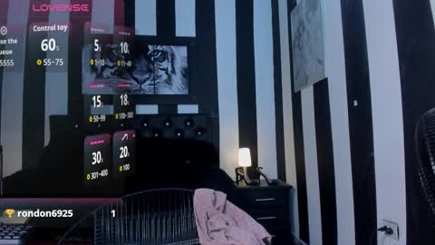 Gabriela online show from December 4, 9:47 pm