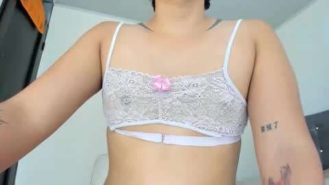 thumb up me please its important online show from February 14, 9:34 am