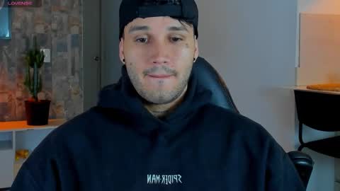 JULIAN online show from March 27, 11:28 pm