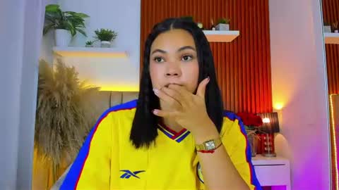 diamond_canela online show from July 4, 3:10 am