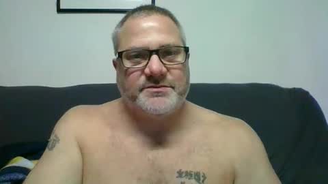 Snapshot of diamond_couple_82 chatting on December 26, 4:43 am diamond_couple_82 online show from December 26, 4:43 am