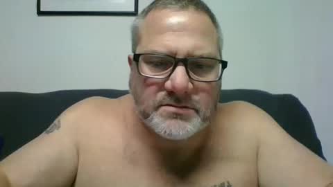 Snapshot of diamond_couple_82 chatting on January 2, 5:46 am diamond_couple_82 online show from January 2, 5:46 am