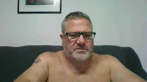 Snapshot of diamond_couple_82 chatting on October 9, 4:18 am diamond_couple_82 online show from October 9, 4:18 am