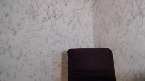 diamond is online show from November 25, 9:24 pm