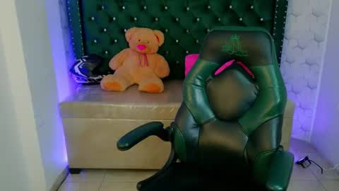 diamond_juliana_ online show from June 24, 3:13 am