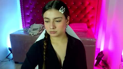 diamond_juliana_ online show from May 5, 3:02 am