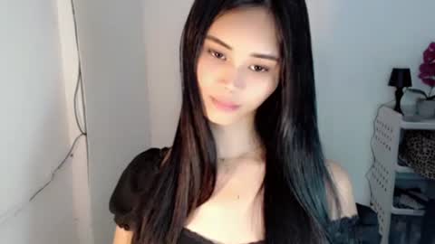 diamond_temptress online show from June 19, 1:06 pm