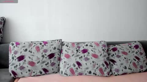 diamondkay_ online show from March 10, 8:17 am