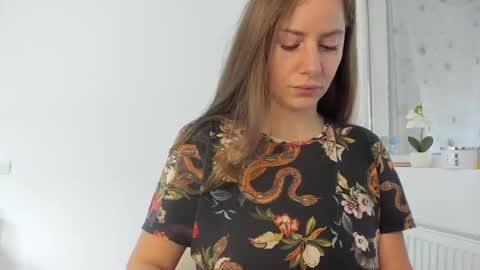 diamondkay_ online show from November 19, 8:46 am