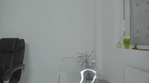 diamondkay_ online show from June 16, 7:23 am