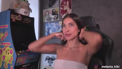 Melania   -    online show from November 27, 10:17 pm