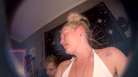 Snapshot of dickeddownsouth chatting on October 22, 8:39 am Beau online show from October 22, 8:39 am