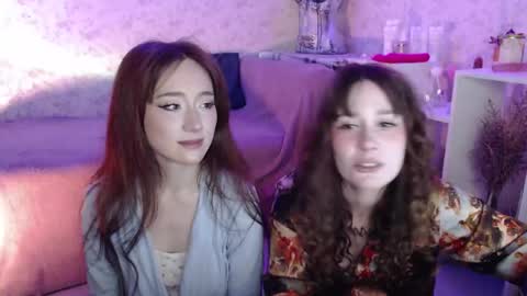 Hi im Alice 3 Im usualy online 03-10 or 17-21 UTC0 online show from December 23, 5:24 am