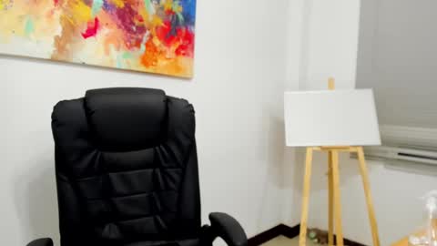 dikey_18 online show from March 11, 11:47 pm