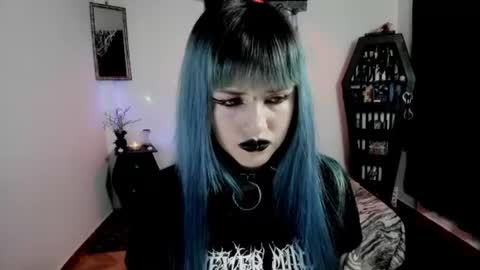 dimmuanddarkness online show from June 17, 9:36 am