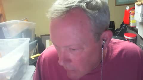 DirtkPitt Fun guy working online show from December 4, 3:31 am