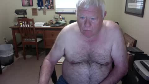 dirtrider195080438 online show from July 8, 10:24 pm