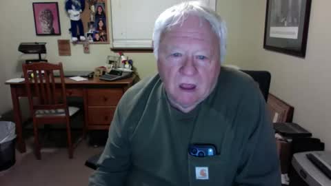 dirtrider195080438 online show from May 26, 4:40 am