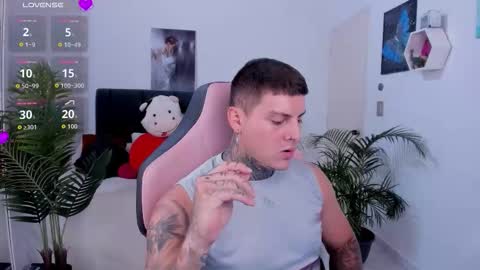 johny online show from October 17, 6:34 pm
