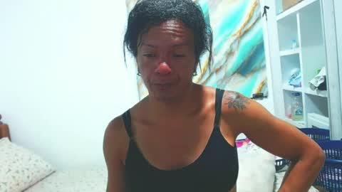 dirty_culona online show from June 22, 12:45 pm