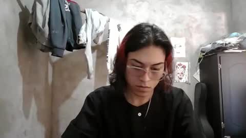 dirty model online show from April 26, 7:22 pm