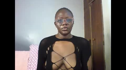 ELLE online show from December 14, 1:56 am