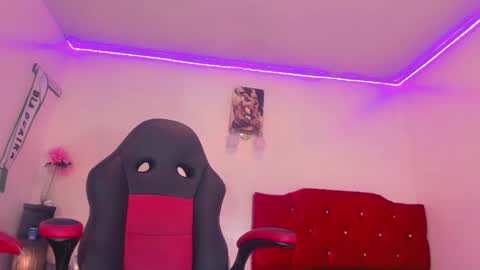 Naomy  online show from January 18, 7:37 pm