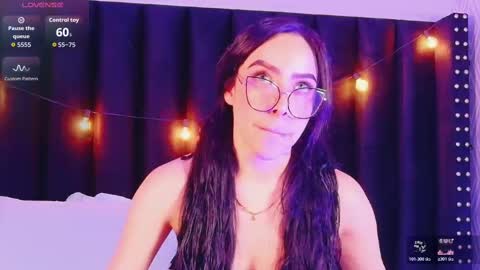Snapshot of dirtylittleslutt_ chatting on October 21, 3:00 am Nemesis online show from October 21, 3:00 am