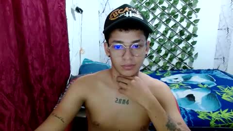 dirtyslimlatin online show from December 21, 9:32 pm