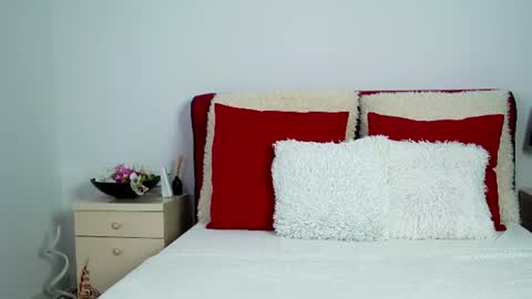 Chloe online show from July 25, 6:00 am