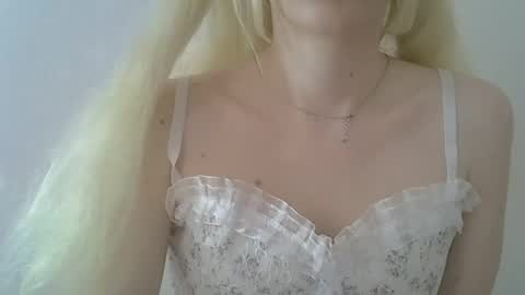 DitaMilton online show from February 21, 10:07 am