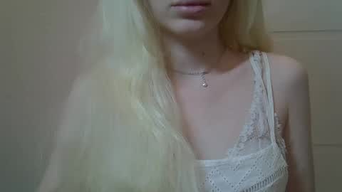 DitaMilton online show from February 2, 7:32 pm