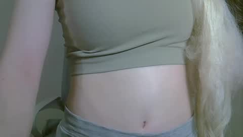 Snapshot of ditamilton chatting on October 20, 8:47 pm DitaMilton online show from October 20, 8:47 pm