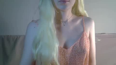 DitaMilton online show from December 14, 7:09 pm