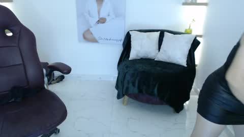 Diva online show from June 28, 5:42 pm