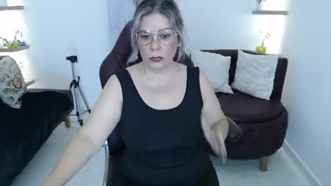 Diva online show from July 2, 10:47 pm