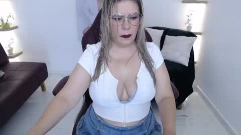 Diva online show from June 26, 9:09 pm