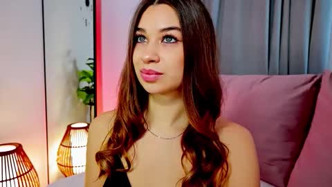 Tia online show from February 7, 7:17 pm