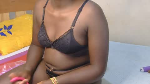 divineassgoddess online show from July 27, 3:59 am