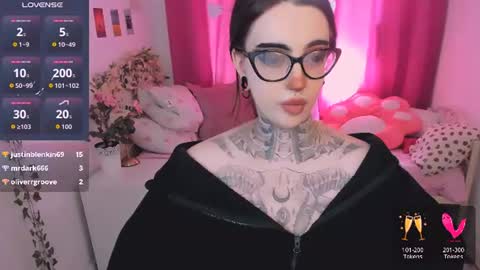 dixipixi_ online show from July 24, 10:45 am