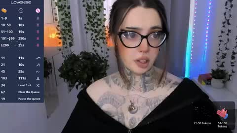 dixipixi_ online show from May 1, 5:45 am