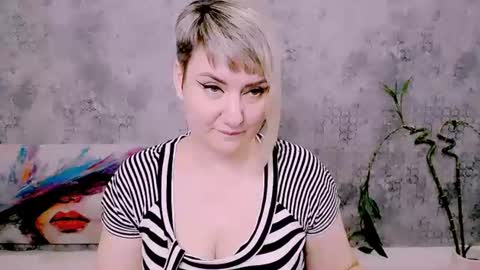 djullia online show from July 11, 7:13 am