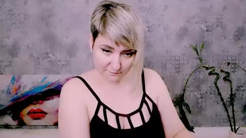 djullia online show from June 18, 9:14 am