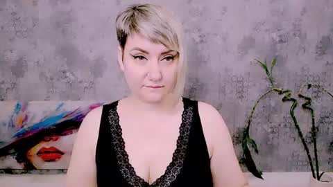 djullia online show from June 15, 6:05 am