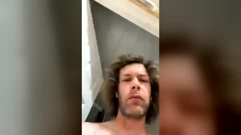 dmaxboi18 online show from August 4, 6:42 am