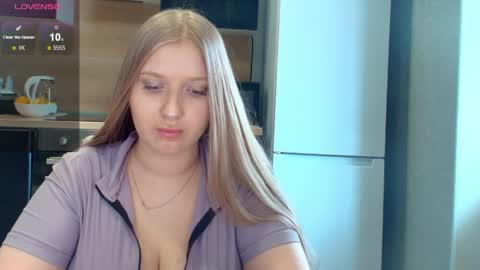 Alice online show from May 31, 9:30 am