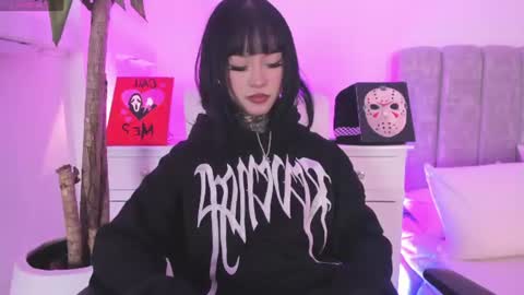 doll  bella online show from June 27, 3:07 pm