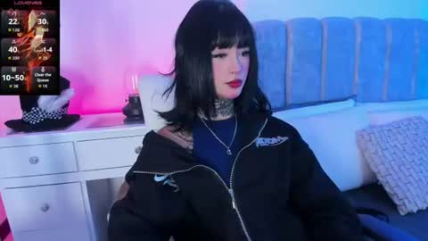 doll  bella online show from July 23, 1:52 pm