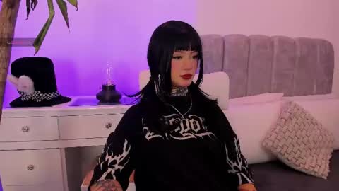 doll  bella online show from July 14, 2:33 pm